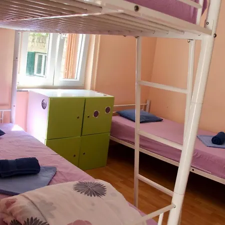 Wonderful World Albergue